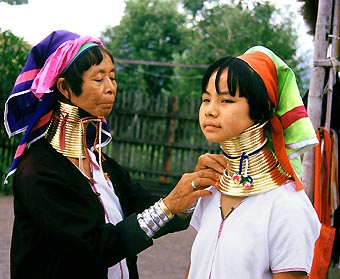 mujeres-padaung.jpg