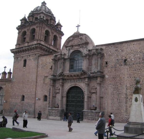 Fachada del Templo de la Merced en Cusco