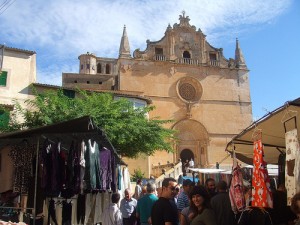 Iglesia y mercado de Santanyí